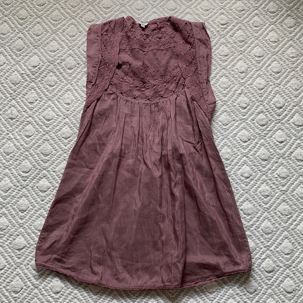 Aritzia | Wilfred - Silk tank with crochet detail